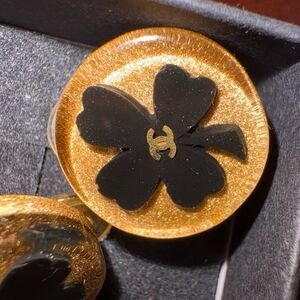 Pre owned lucky clover chanel earring resin cover clip Earrings